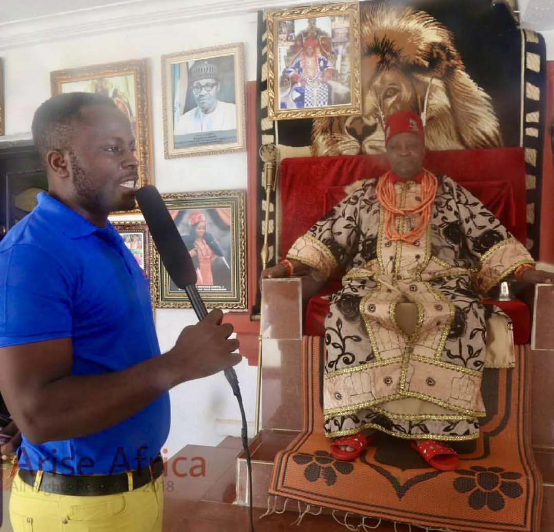 Onwordi Ngozi Fortune, Publisher of Enuani Cultural Forum, at the palace of H.R.M. Eze (Engr.) Osita I., the Akor of Oko-Anala Community.