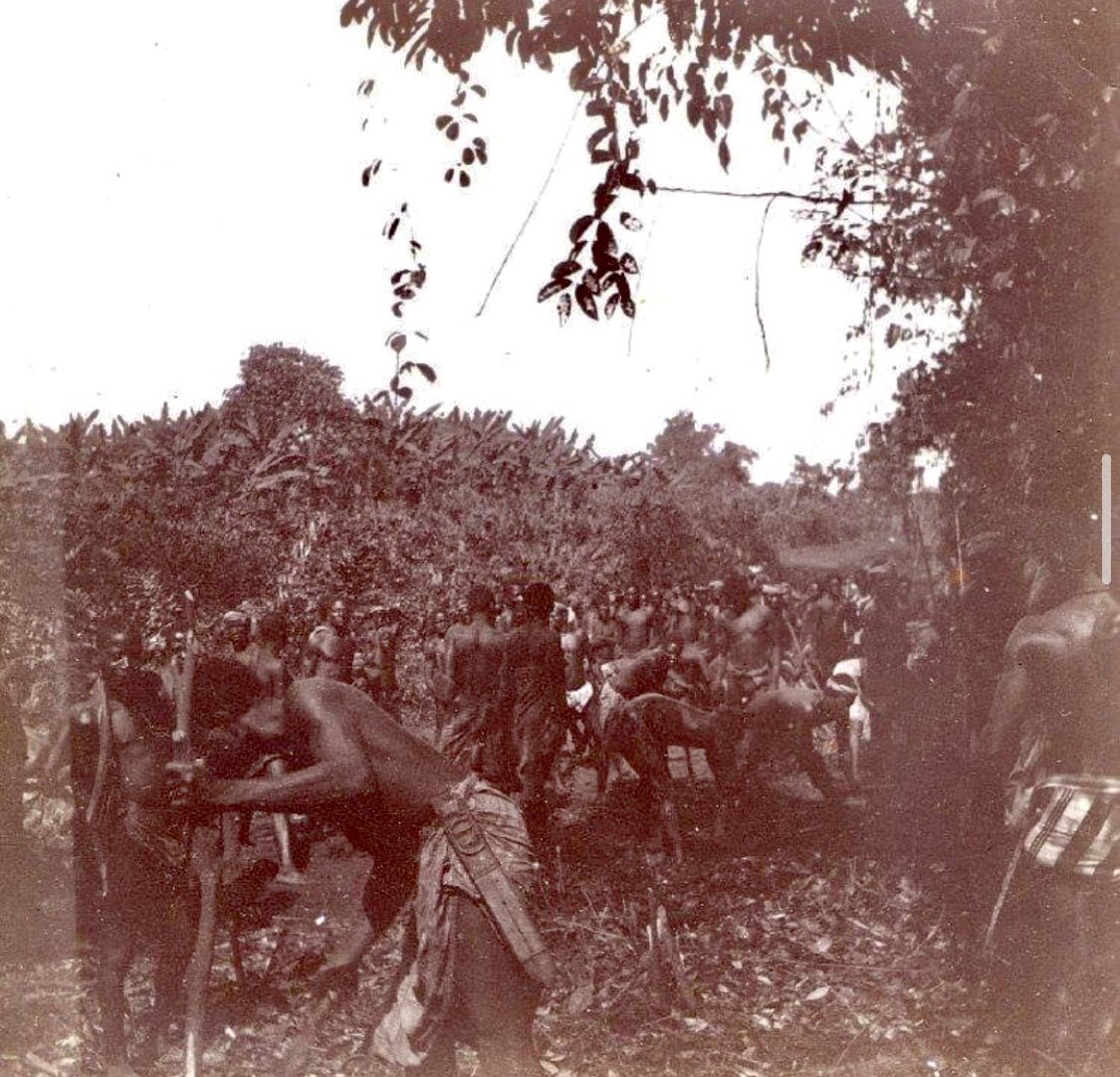 "Aro men clearing bush paths with machetes for British forces outside Bende during the Anglo-Aro War (1901)". British Museum