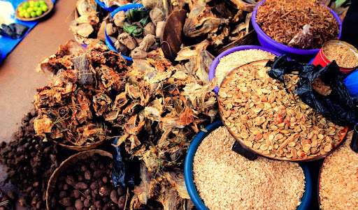 Foodstuff-displayed-for-sale-on-the-Eke-market-day-e1748072454792