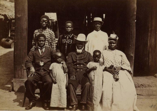 Some members of The Perekule (Pepple) Royal Family of Bonny with Alabo Fred Pepple. °1882