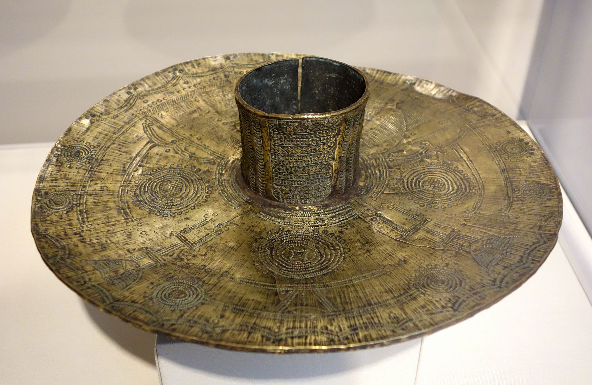 The Weight of Prestige: The Historical Evolution and Regional Styles of Igbo Brass Anklets