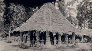 Usòrò: Urata-Igbo Mbari house dedicated to Amadioha, photographed by William Fagg, near Owerri